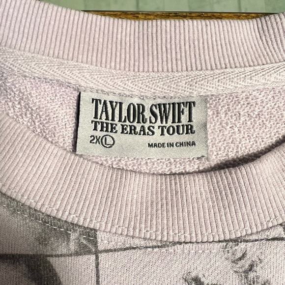 Taylor Swift Lavender Eras Tour Cropped Pullover - Picture 3 of 9